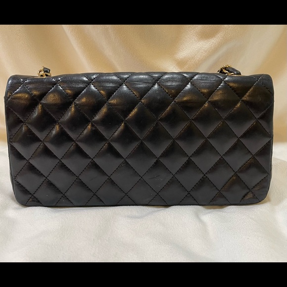 ❌SOLD❌💯Authentic Chanel East West Flap Bag - Picture 7 of 13